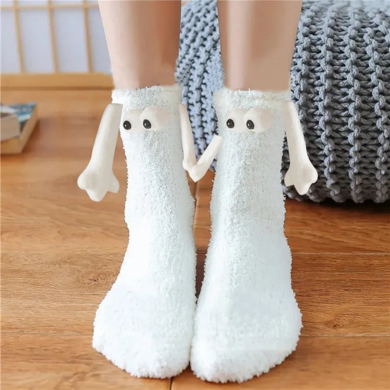 

Симпатичные рождественские магнитные носки для женщин и мужчин, забавные креативные носки из чистого хлопка с мультяшными глазами ручной работы средней длины для пар, 2023