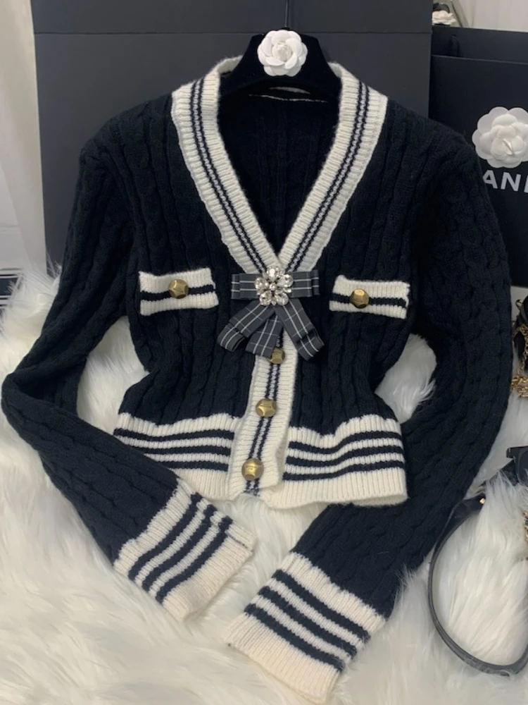 Женский трикотажный кардиган с бантом и V-образным вырезом