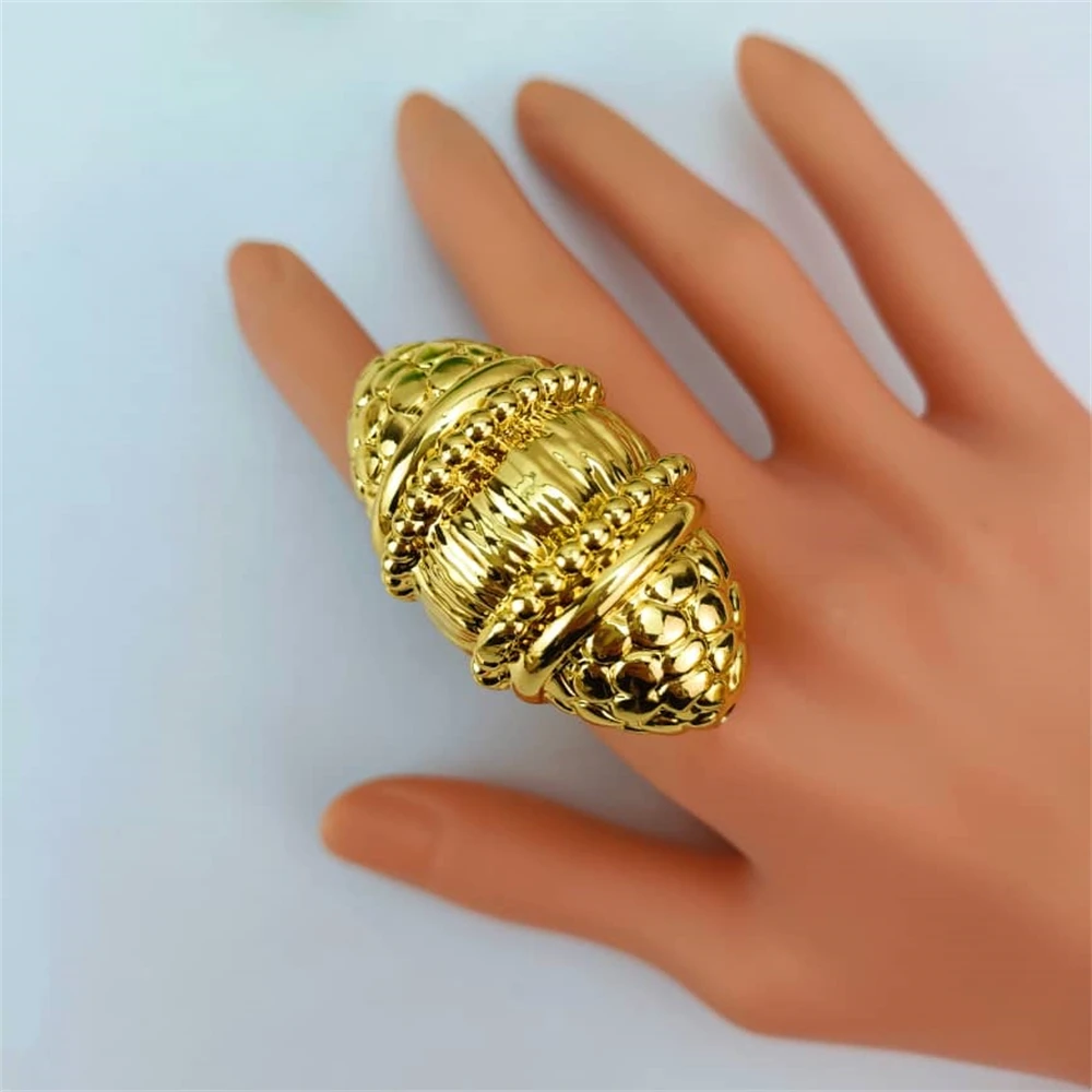 Женское колье с подвеской в африканском стиле