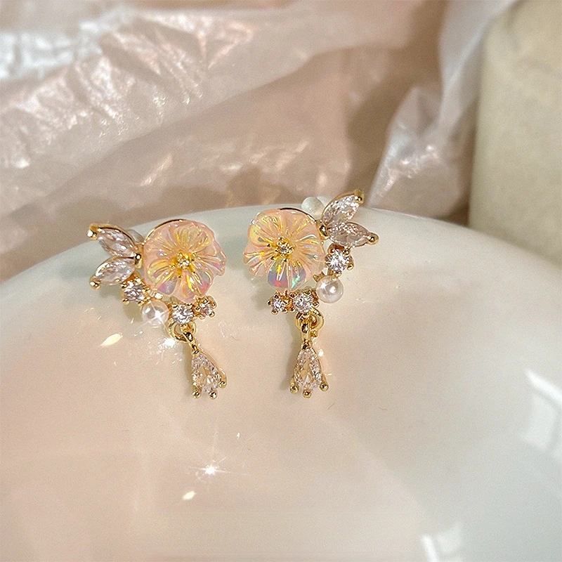 

JICAI Luxury French Retro S925 Sliver Cubic Zirconia Earrings Magnolia Designer Senior Sense Pearl Studs Earrings for Women