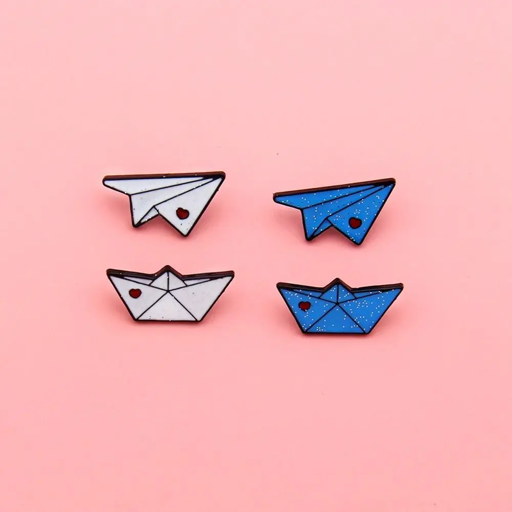 

Love Heart Paper Plane Enamel Pins Cartoon Alloy Boat Plating Lapel Pin Women