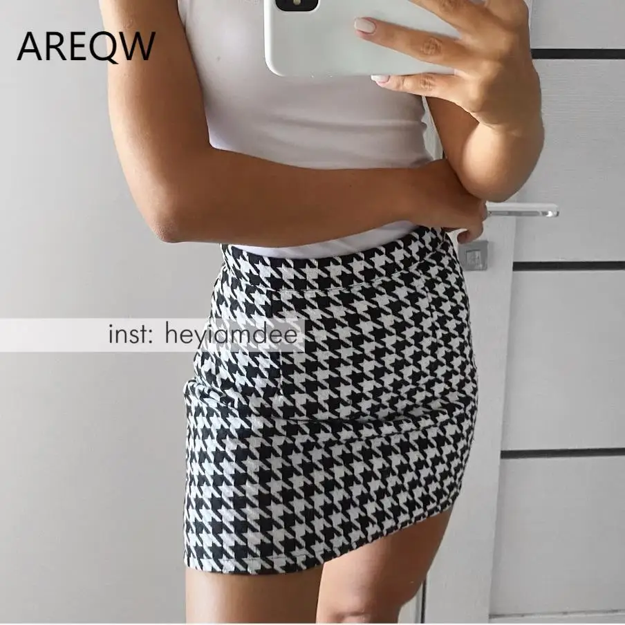 

2022 New Fashion Women's Tweed Skirt Woolen Plaid High Waist Slim Buttocks Short Mini Woman Skirts Black Beige