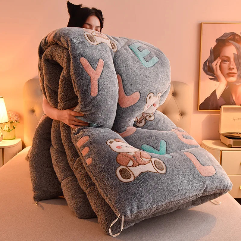 

5kg Lamb velvet thick warm winter quilt snowflake velvet double thick quilt milk velvet fall/winter quilt quilted bedspread