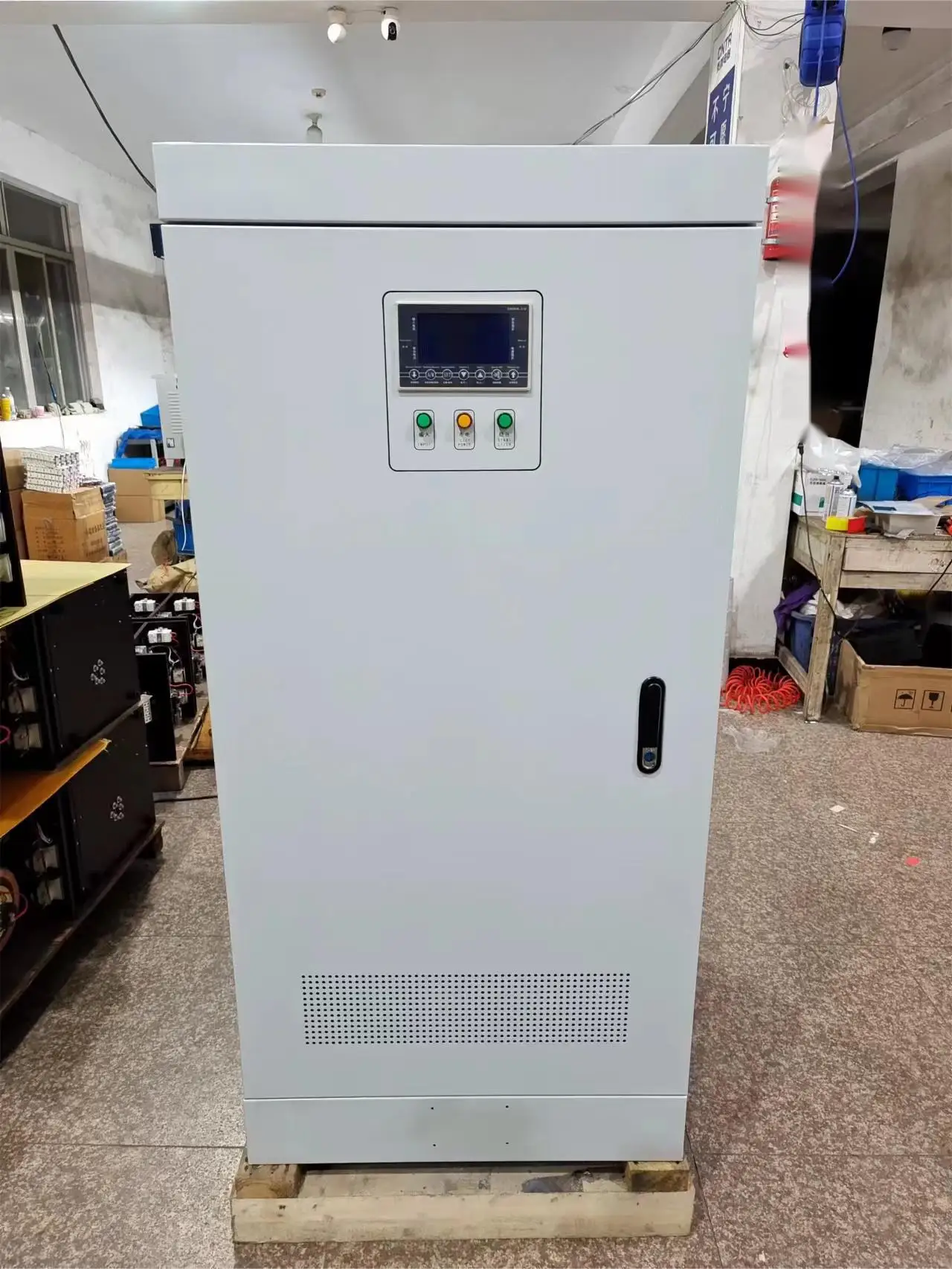 Фото Автоматический регулятор напряжения Banatton 3 фазы 220В 380В 440В, 300 кВА, 200 кВА, 120 кВА, 100 кВА, промышленный стабилизатор напряжения 100 кВА, 90 кВА №4