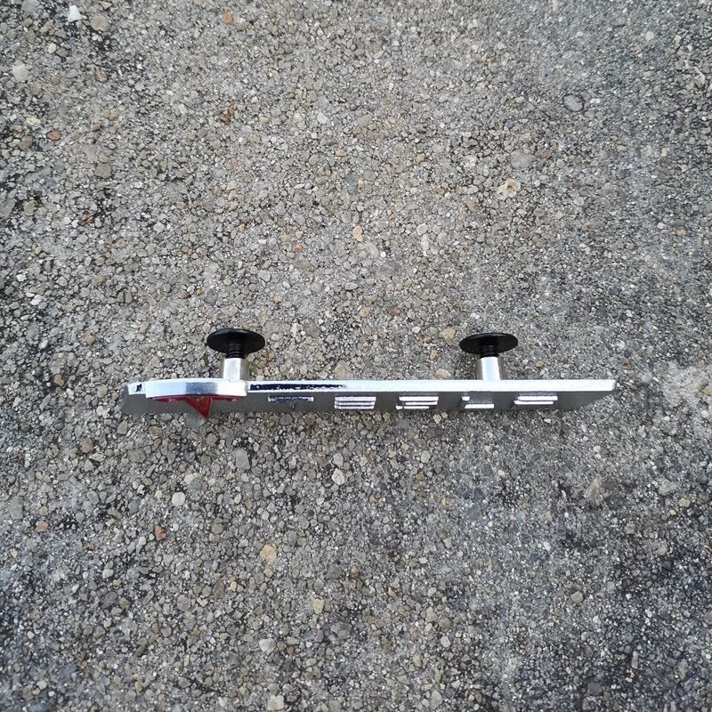 

Автомобильный напольный коврик, эмблема, наклейка для интерьера, аксессуары для Tesla Model 3, модель X, модель S, аксессуары для автомобиля, 2 шт.