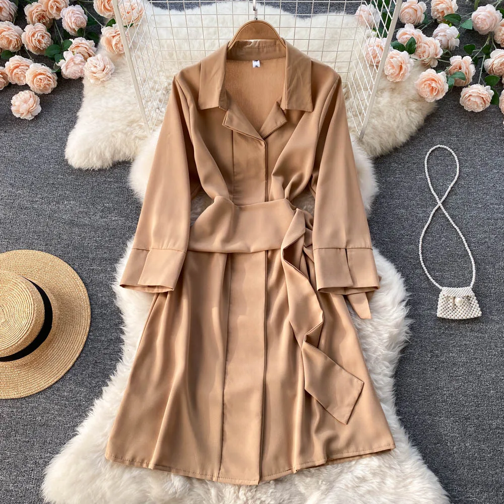 

Женское однотонное платье-рубашка с отложным воротником и длинным рукавом