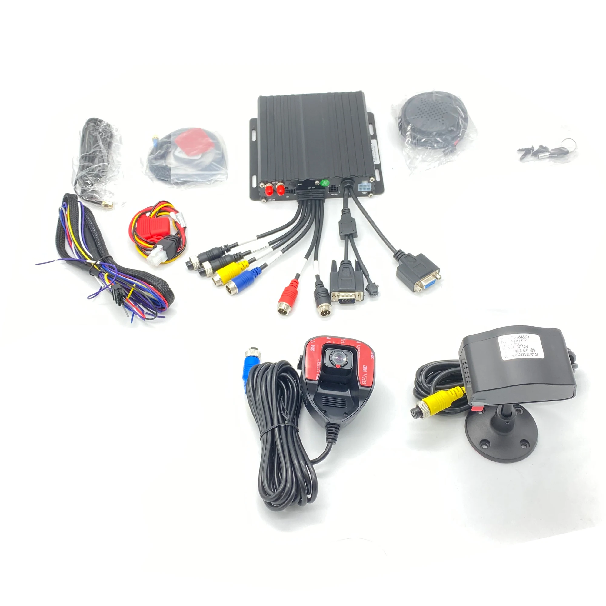 Лидер продаж 1080P 720P HD цифровой видеорегистратор 4-канальный мобильный черный ящик