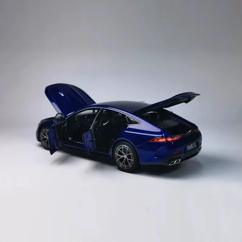 Фото Металлическая миниатюрная модель автомобиля Norev 1:18 Mercedes-Benz AMG GT63 4MATIC синего цвета с открывающимися дверями, литая под давлением, игрушка №3
