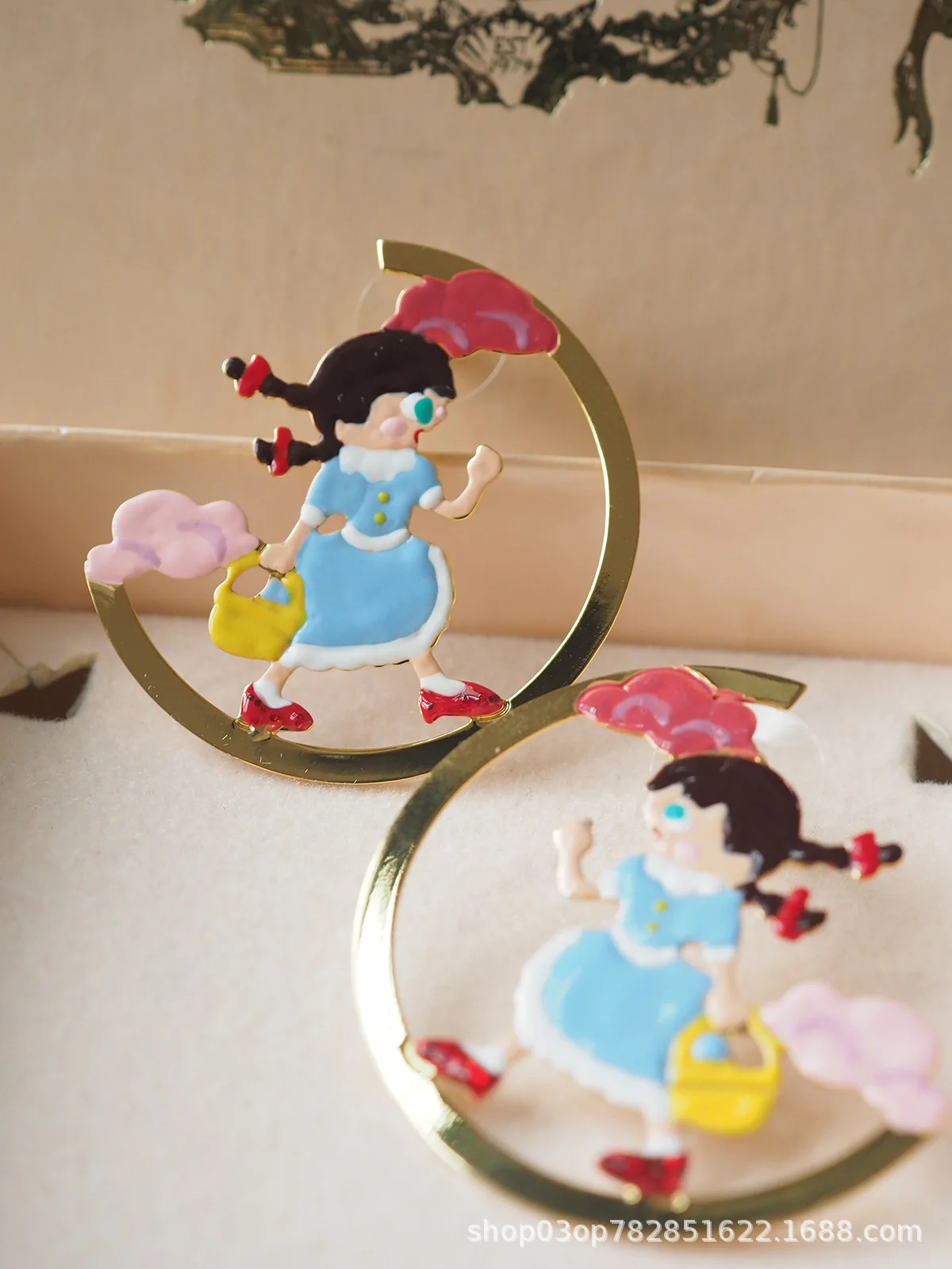 

Vintage jewelry retro personality Sen fashion earrings