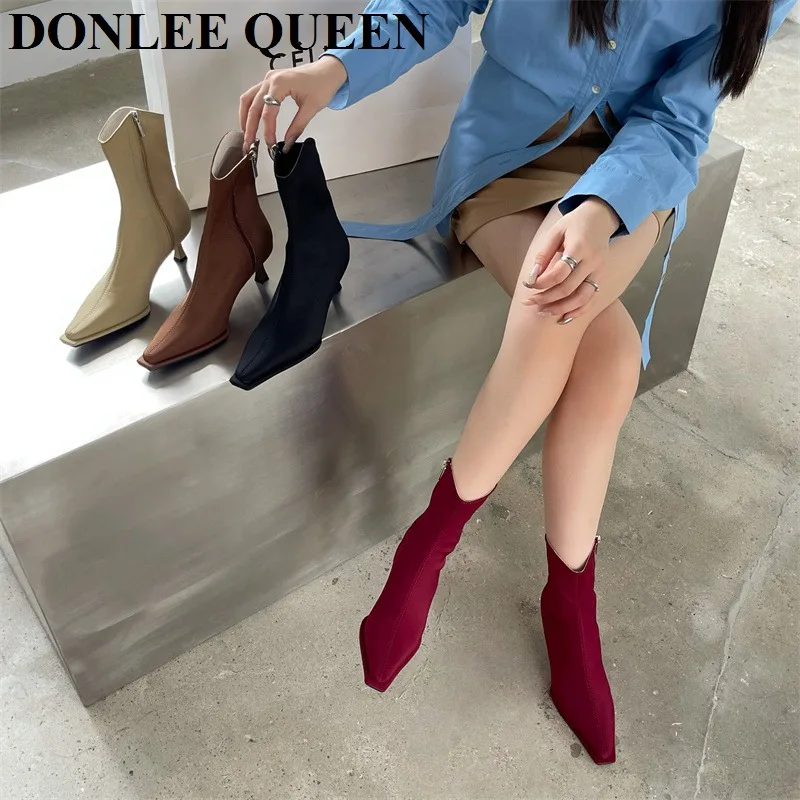 

Женские ботинки на среднем каблуке, с острым носком