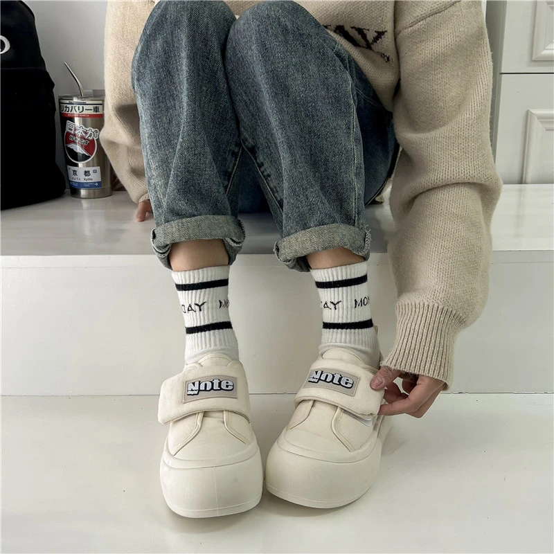 Four Seasons Round Toe Fashion Flat Shoes Women's Thick Sole Simple Casual All-match Comfortable Slip-on Biscuit Shoes Ladies