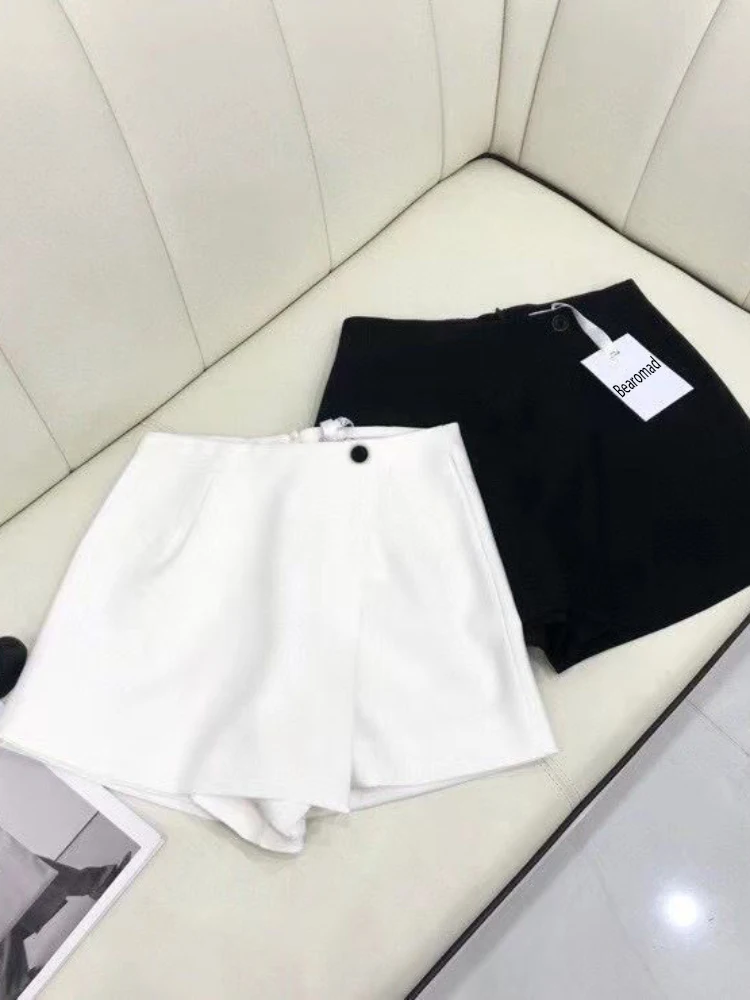 

Bearomad Fashion Women Summer White Black Casual All-match Shorts Straight Pocket Leggings Women's Color Shorts Style Casual