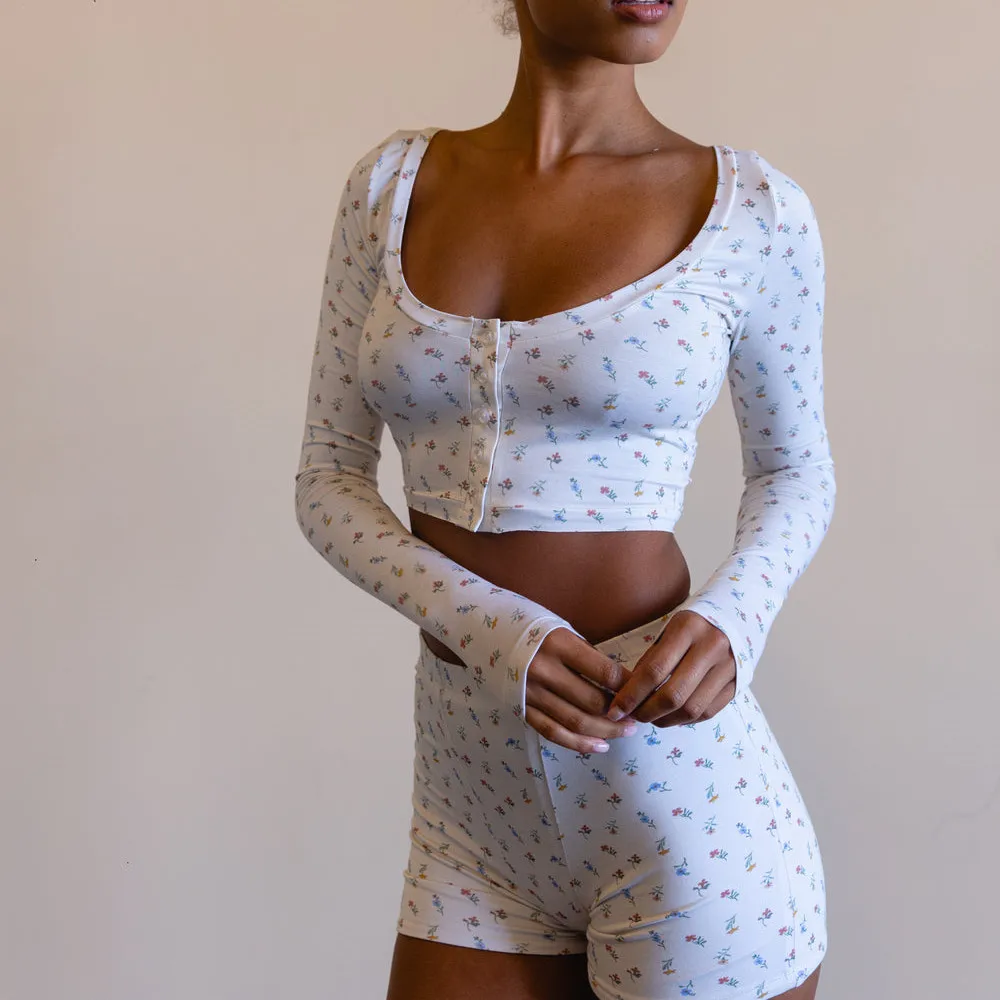 

Gaono Women's Summer Clothes 2Pcs Outfits Flower Print Short Sleeve Button Tops + High Waist Shorts Set y2k Streetwear