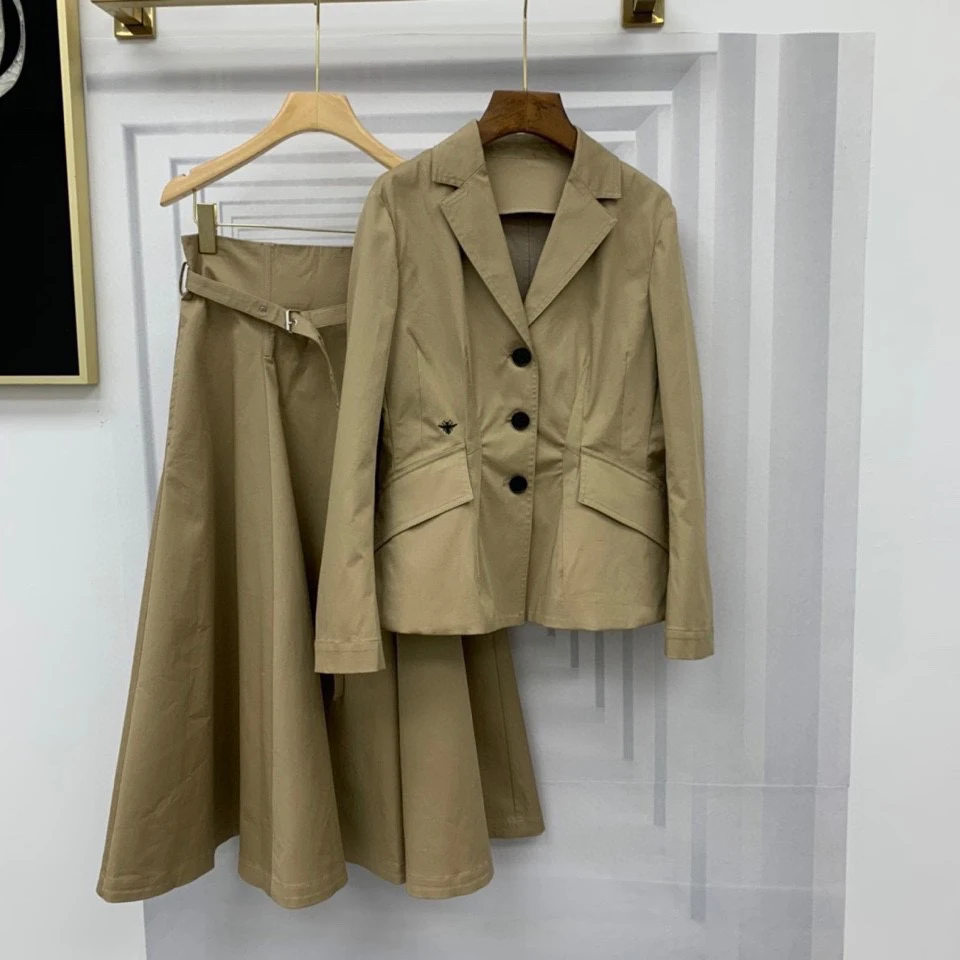 

Женское винтажное пальто с отложным воротником, подиумная дизайнерская туника с длинным рукавом и вышивкой пчелы, 2022