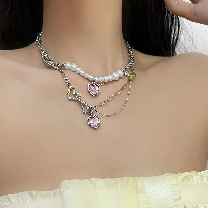 

Женское ожерелье с подвеской в виде сердца