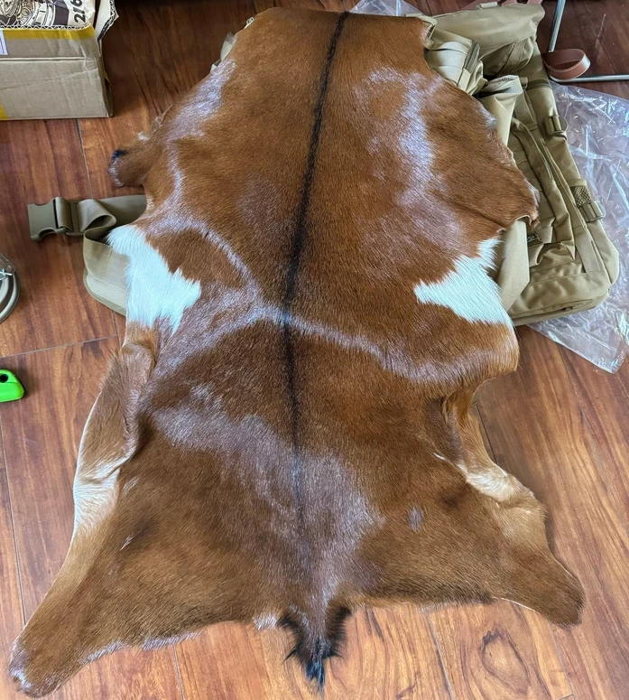 Кожаный ковер из козьего меха