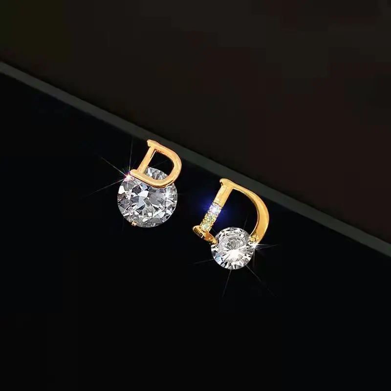 

European and American personality shiny D letter asymmetric Earrings sexy party queen Earrings fashion trendsetter lady Earrings