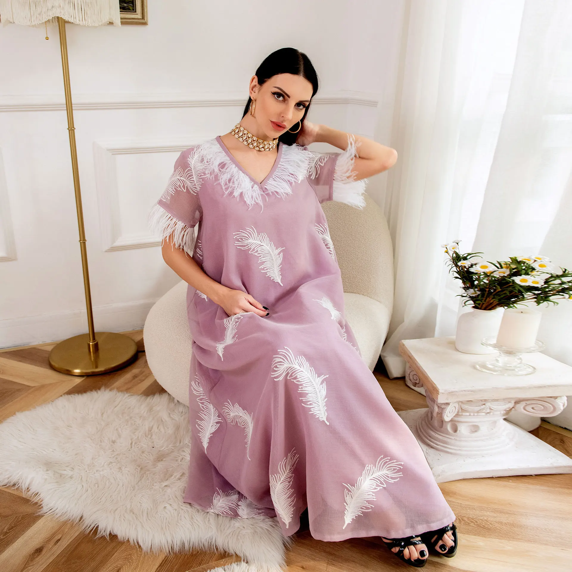 Robe Femme Musulmane Fashionable Ladies V-neck Short Sleeve Feather Embroidery Dress Middle East Gauze Abaya Vestidos Largos