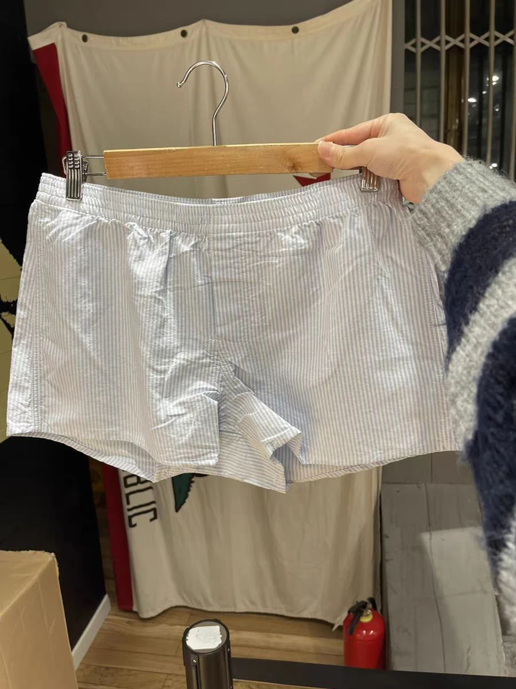 Шорты женские хлопковые в синюю полоску