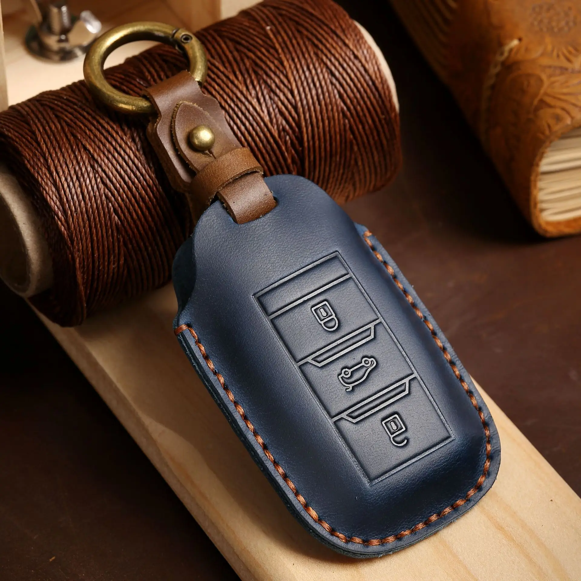 

Luxury Car Key Case Cover Genuine Leather Keychain Accessories for Changan CS75 Eado CS55 Alsvin Remote Keyring Shell Holder Bag