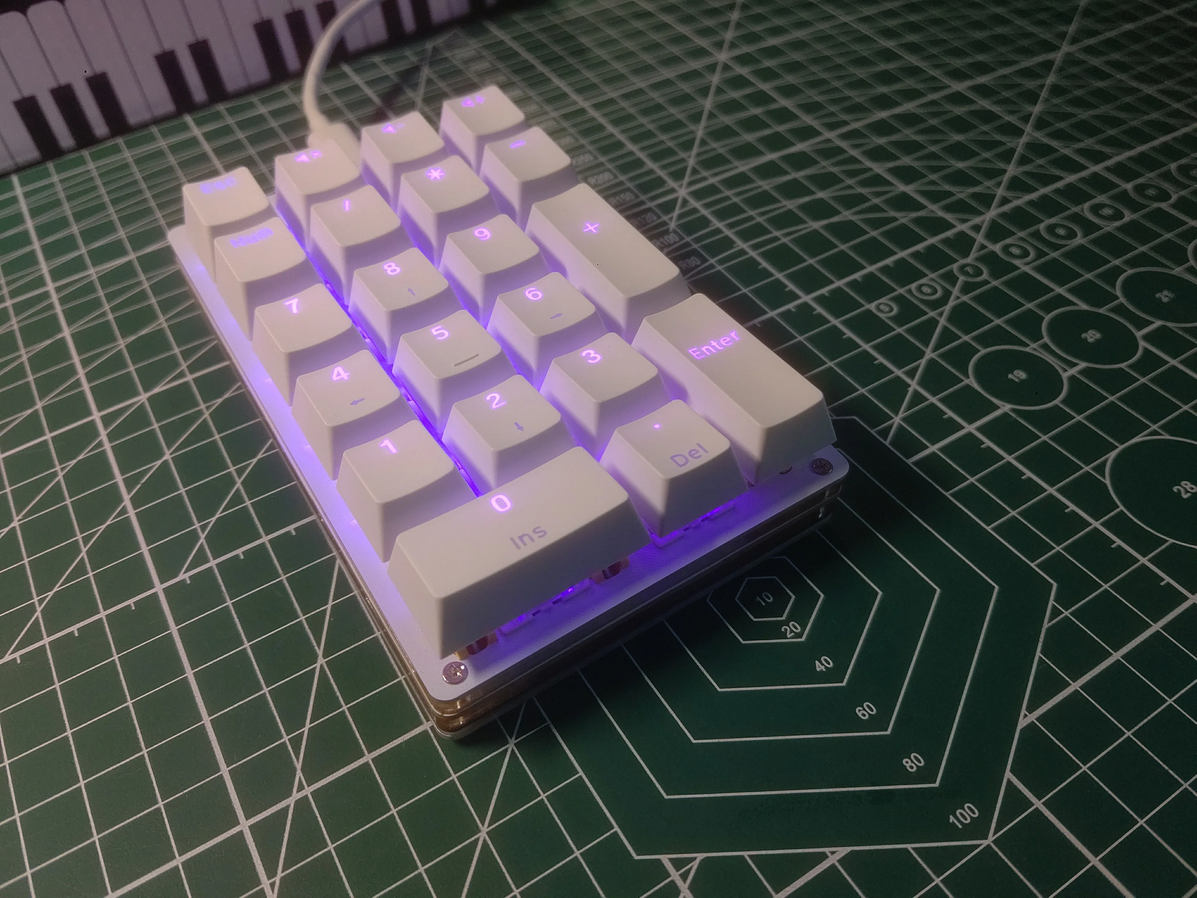 

Полноценная пользовательская механическая клавиатура с 21 клавишами с заказным проводным дизайном, бесшумная механическая клавиатура с высоким рукавом для офисных игр