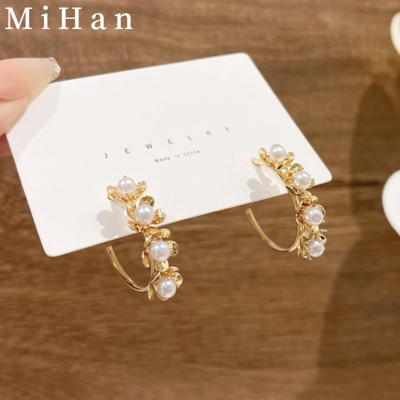 

Mihan Trendy Jewelry 925 Silver Needle Flower Earrings 2023 Trend New Gold Color Simulated Pearl Hoop Earrings For Women Gift