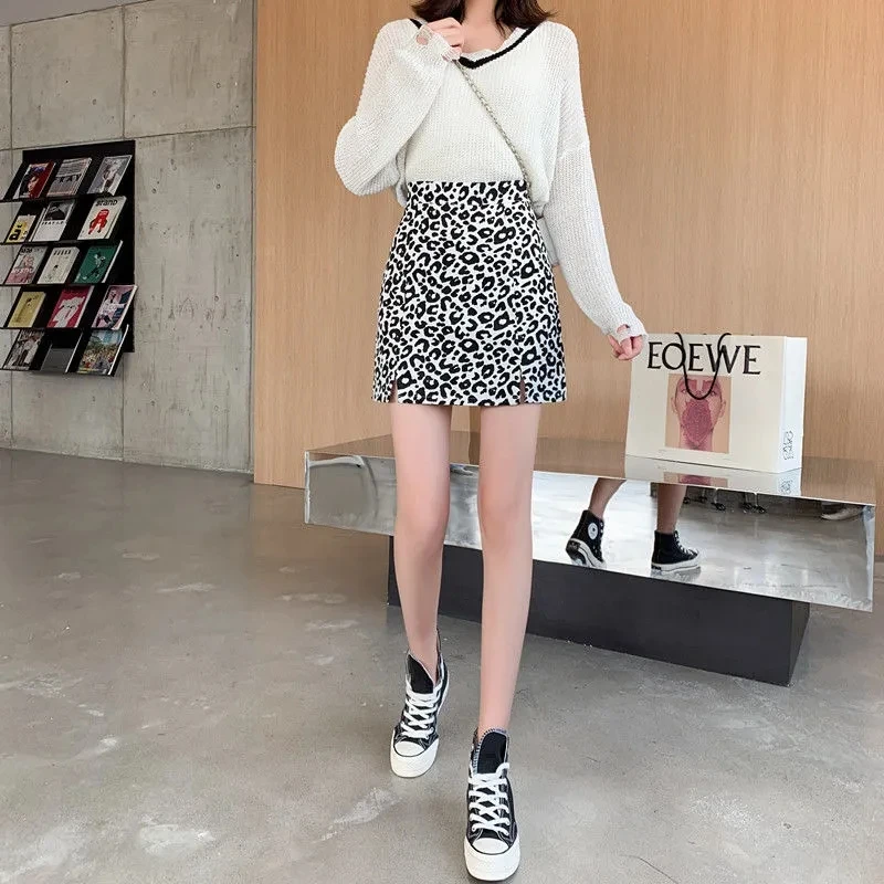 Женская юбка с леопардовым принтом в готическом стиле |