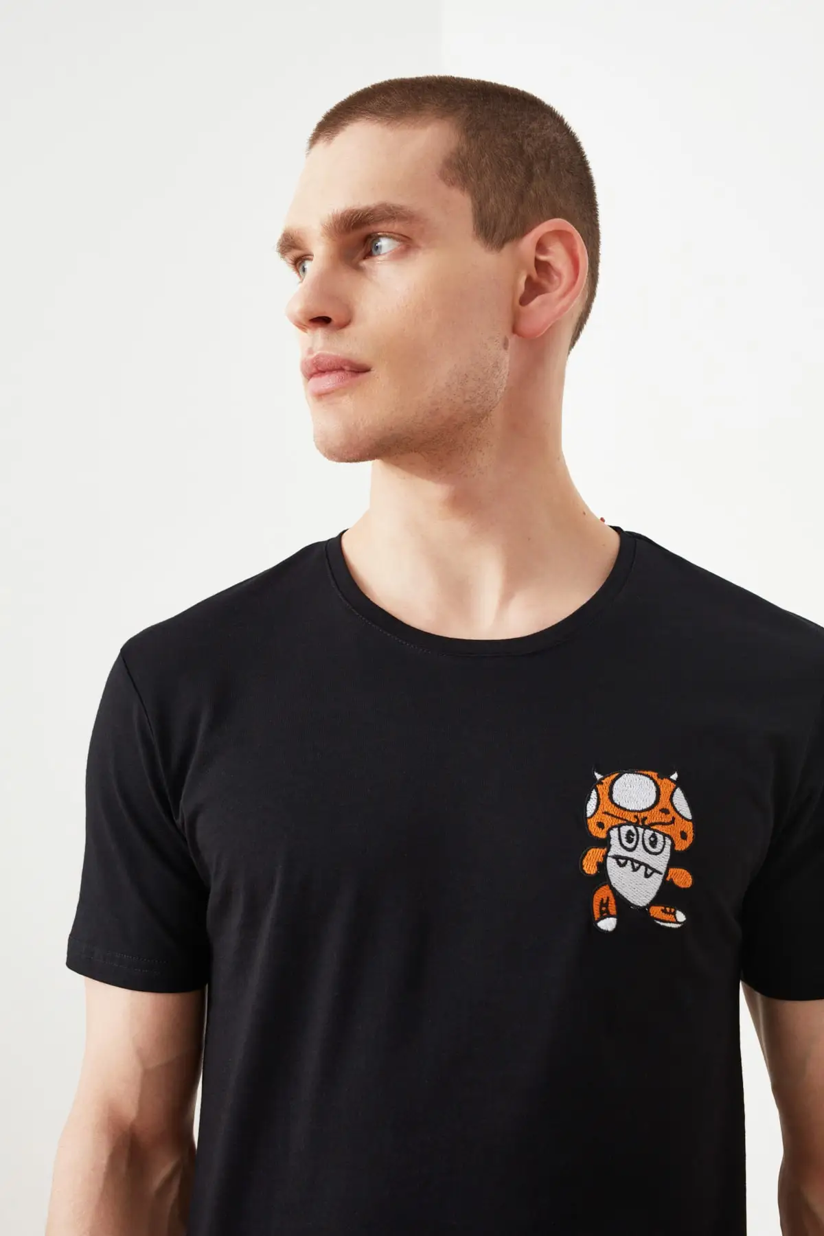 

Trendyol Male Slim Fit Printed Short Sleeve Embroidery Detail T-Shirt TMNSS21TS2852