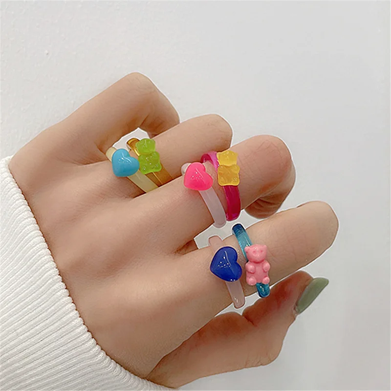 

2Pcs/set Cute Funny Colorful Transparent Acrylic Resin Bear Love Rings Irregular Geometric Round Finger Ring for Women Party Gif
