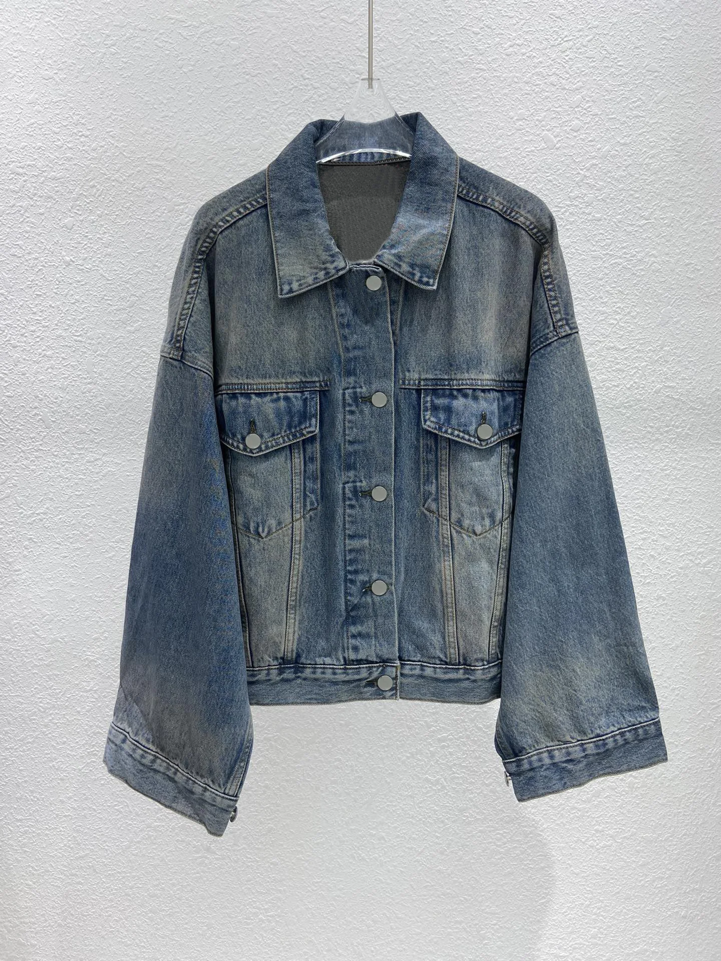 

Denim jacket Single-breasted design High-quality fashion temperament Slim and thin Leisure versatile 2023 autumn women's newhot