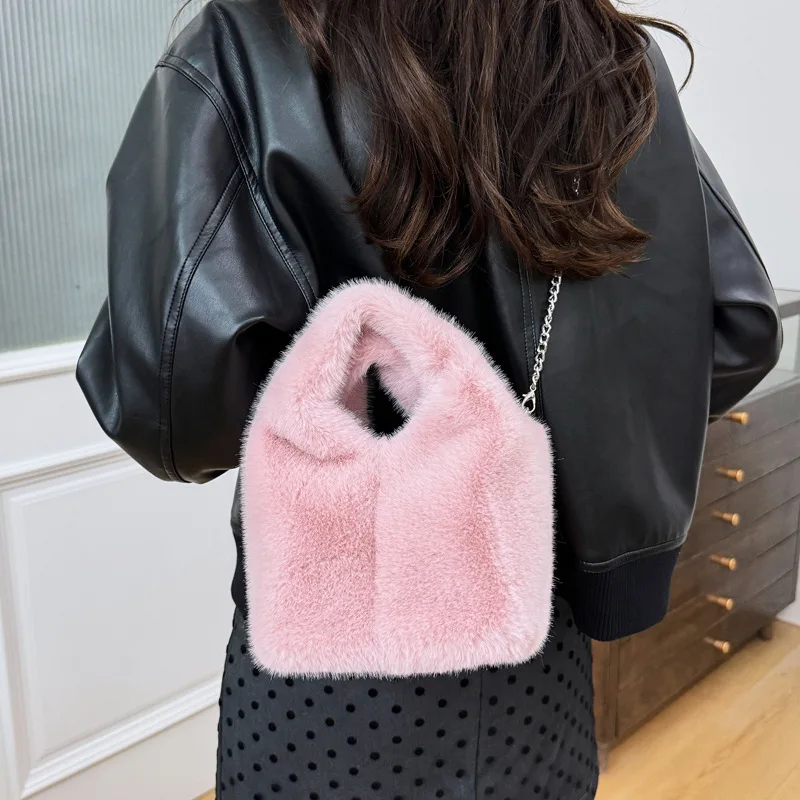 Autumn and Winter New High-end Portable Small Bag Korean Version of Women's Oblique Span Chain Plush Versatile Commuter