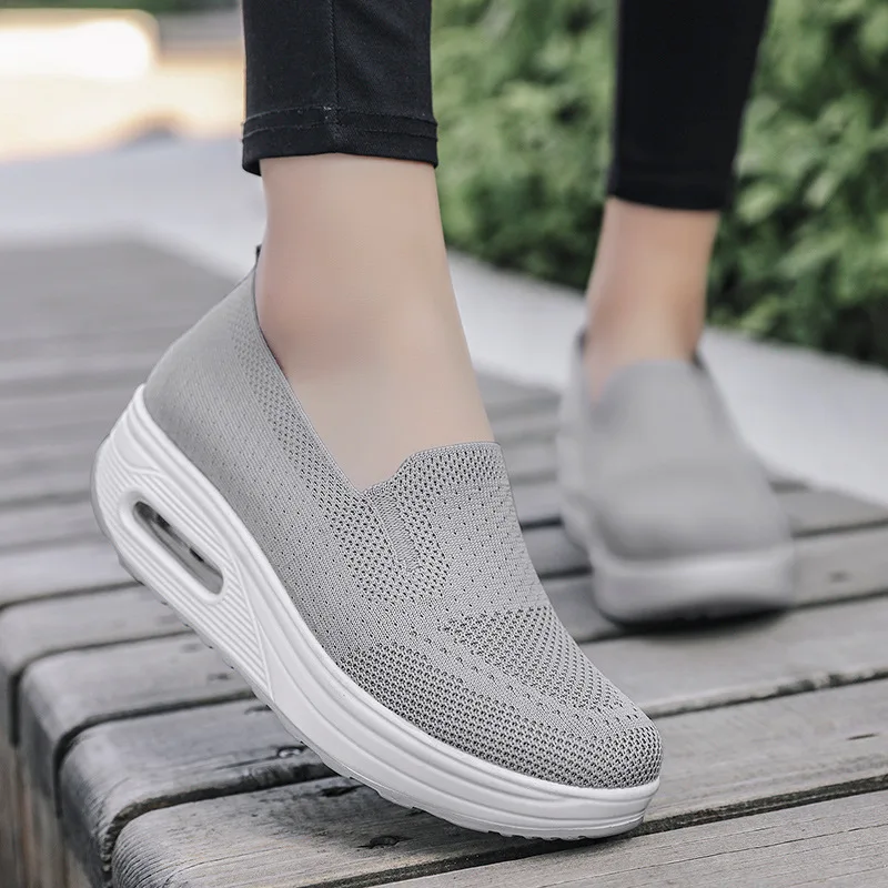 

Women's shoes slip-on slip-on thick-soled heightened air cushion leisure large size fly-woven mesh breathable sports shoes