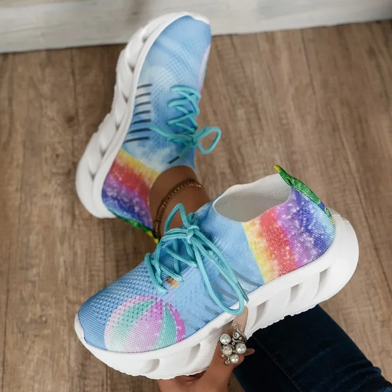 Женская спортивная обувь на плоской подошве новые весенние туфли из сетчатой