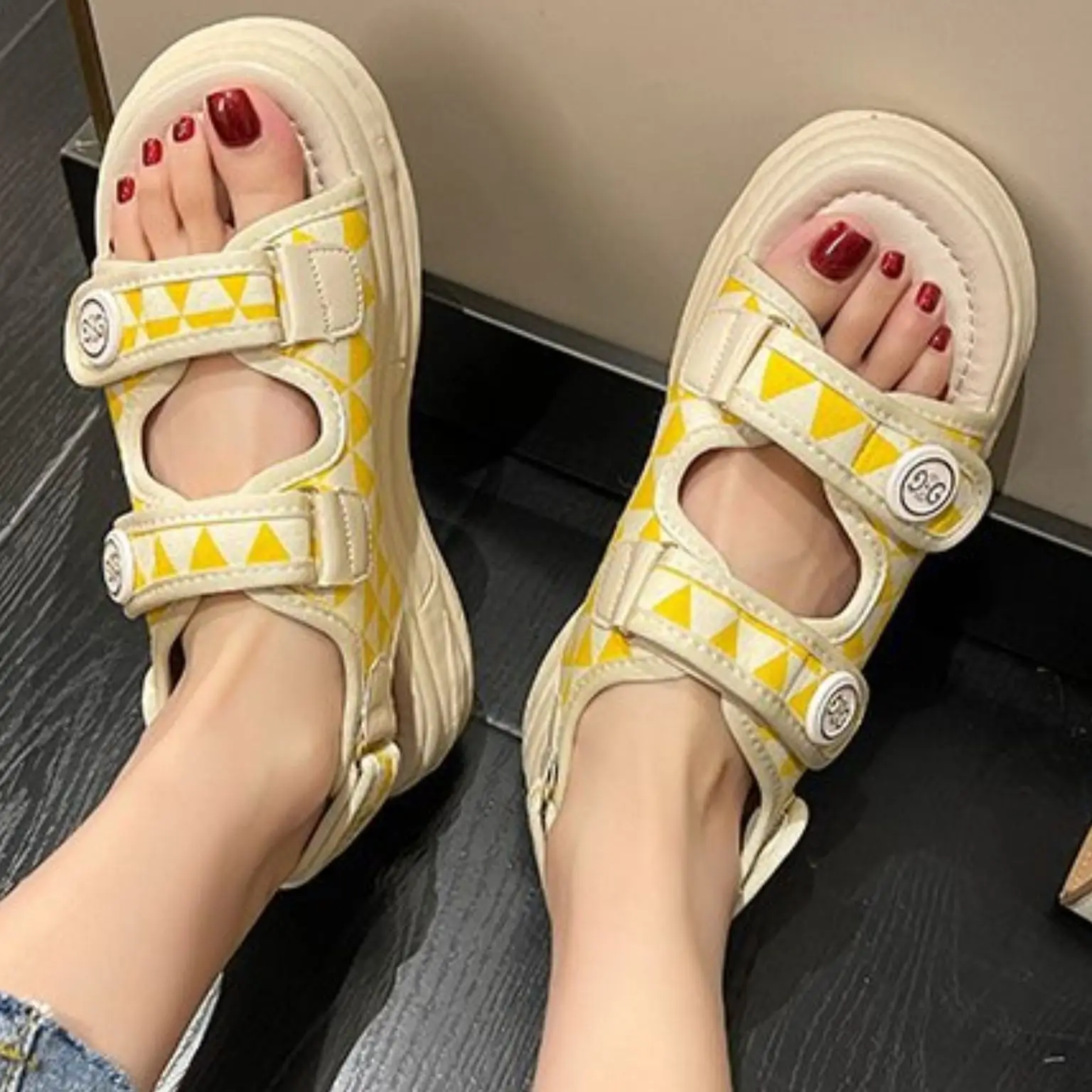 

Summer Women Sandals 2022 Hot Sale Fashion Round Toe Shoes Elegant Sweet Plaid Platform HOOK & LOOP Casual Sport Shoes For Lady