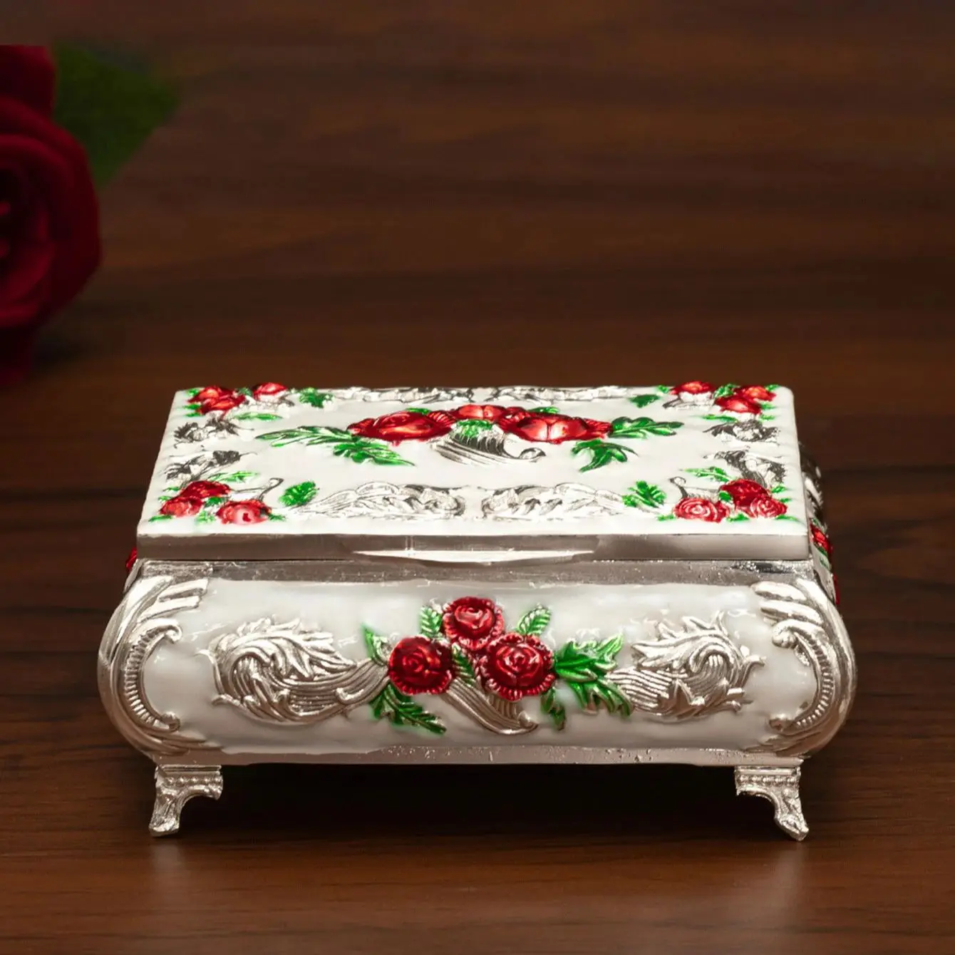 

Ювелирная коробка