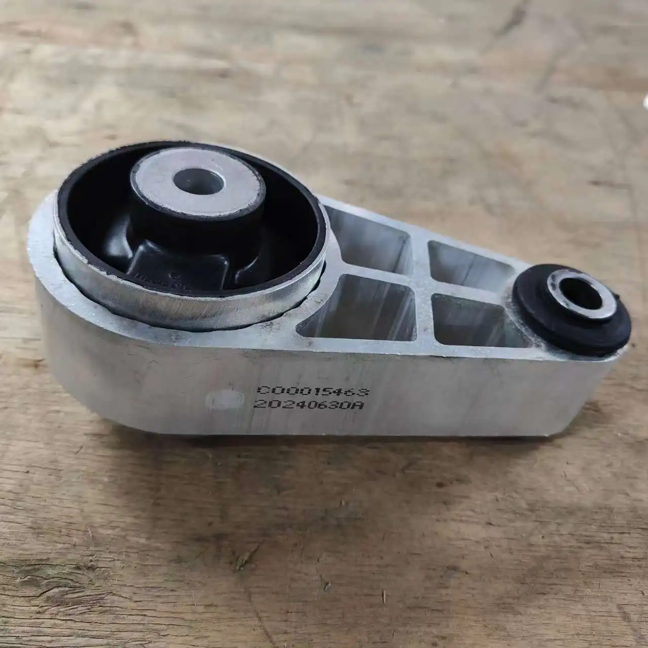 Задняя опора двигателя SAIC MAXUS V80 C00002354 (art.: 3920cfcc93fe4) - 3920cfcc93fe4