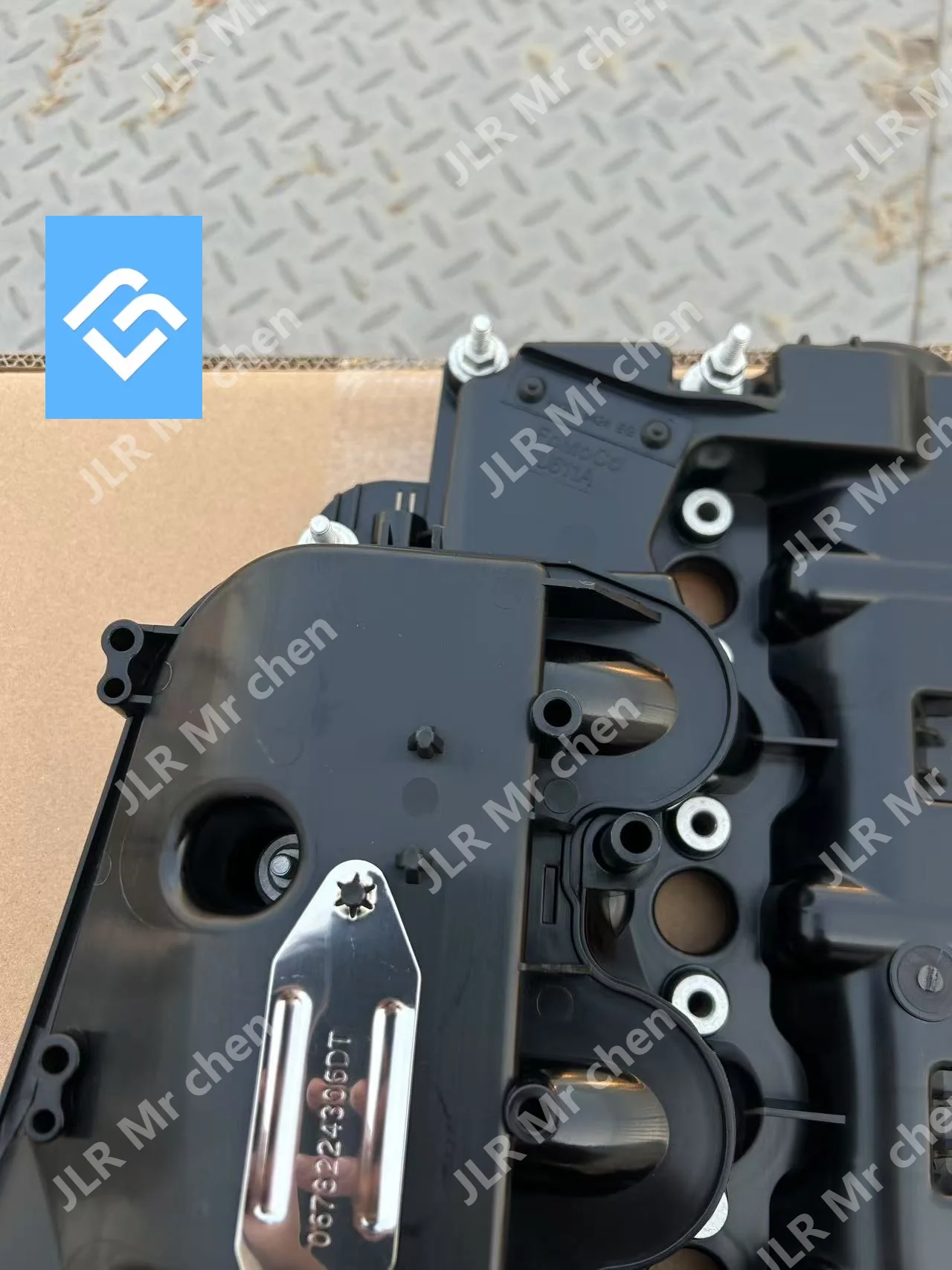 КРЫШКА ВХОДНОГО КОЛЕКТА ДЛЯ LAND ROVER DISCOVERY MK4 RANGE SPORT VELAR JAGUAR 3.0 КЛАПАНА LR 105956 105957 116732