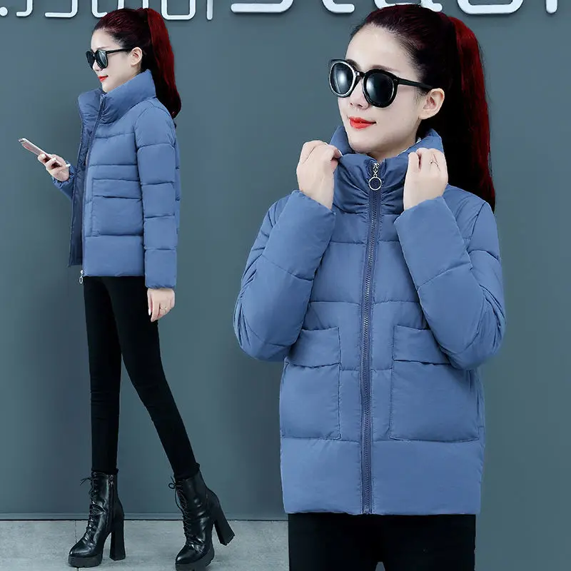 Рисунок 3 - Женская короткая парка на молнии