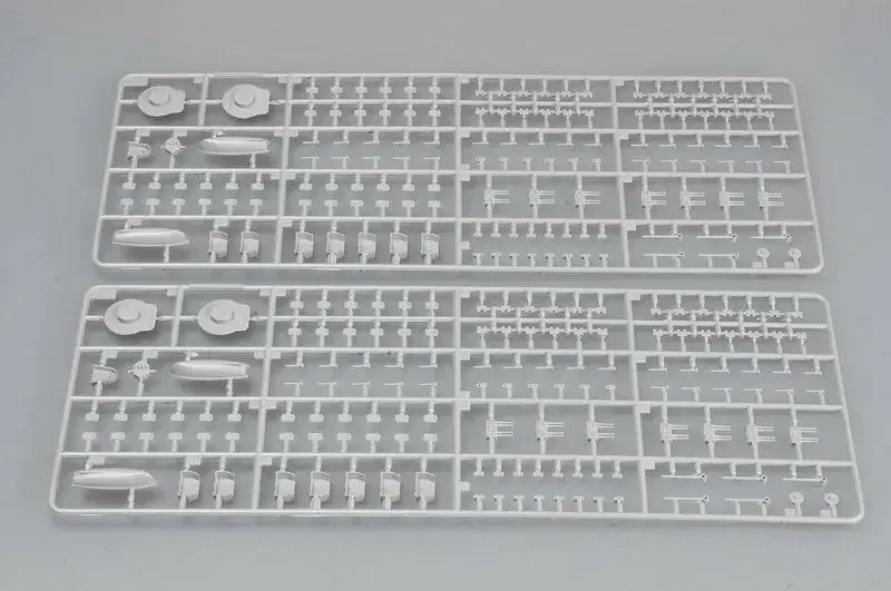 Trumpeter 05311 1/350 Комплект модели французского линкора Richelieu