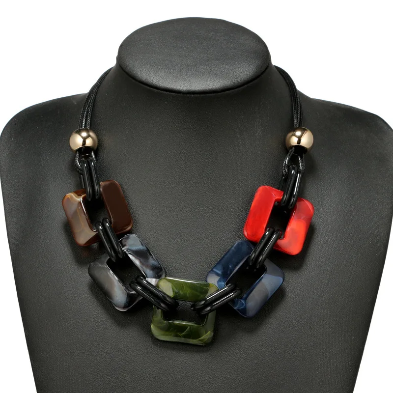 

Fashion Jewelry Square Resin Pendant Necklace 2021 New Trend Hot Selling Vintage Temperament Women Necklace For Party Gifts