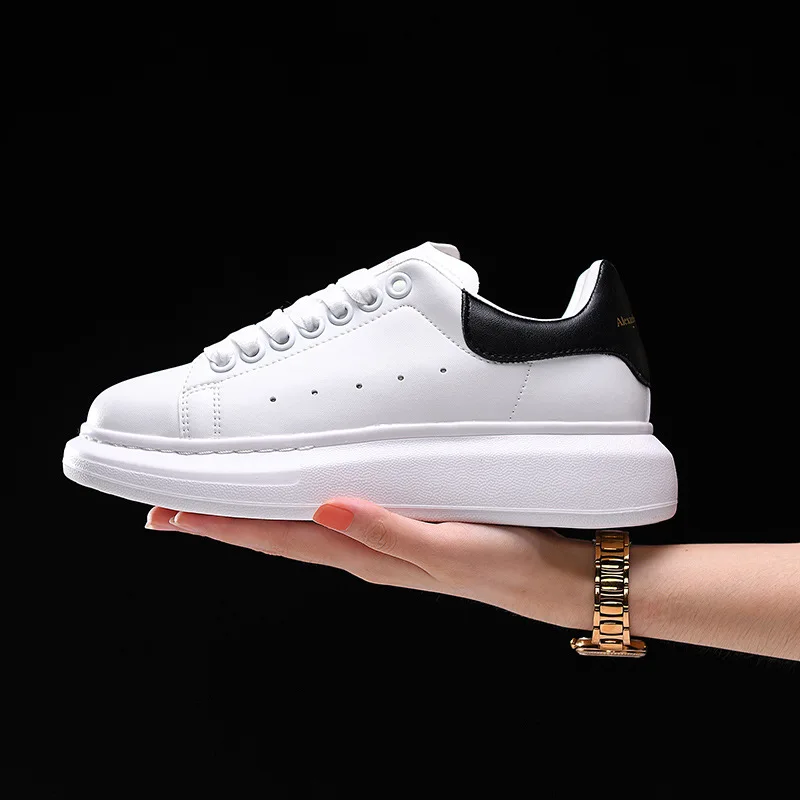 2023 Top Quality luxury Shoes for Women Brand Design White Chunky Sneakers Female Vulcanize men Sport Shoe couple