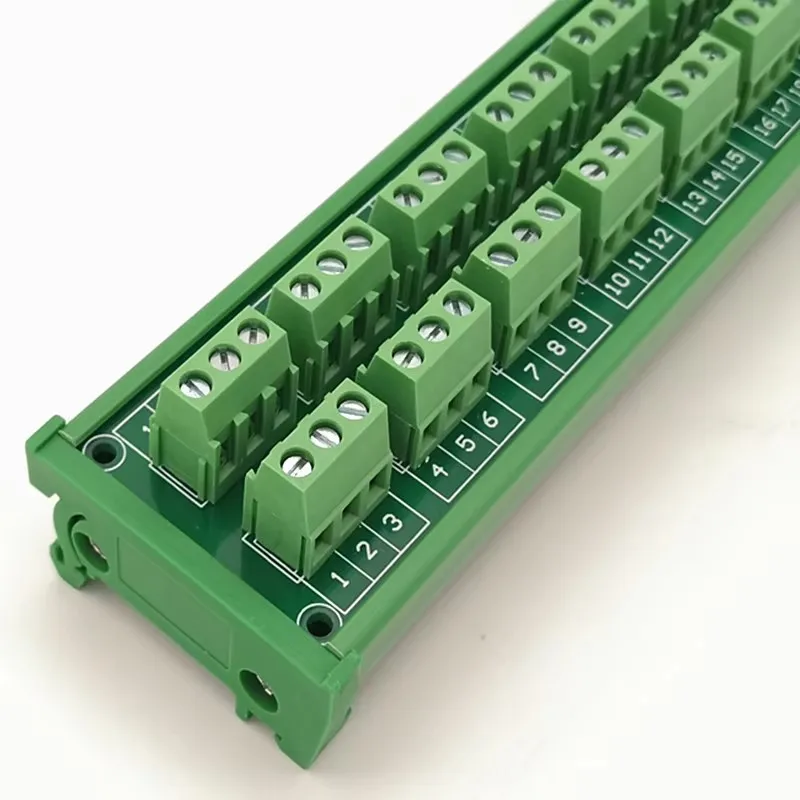 Модуль распределения винтовой клеммной колодки 24 А/400 В 10x3 положения.