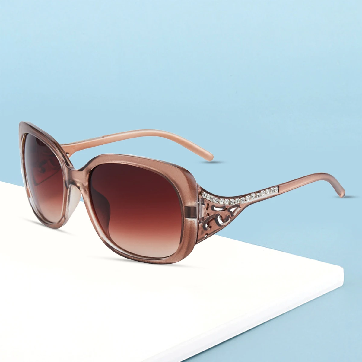 Женские солнцезащитные очки кошачий глаз с металлическим принтом и змеиным