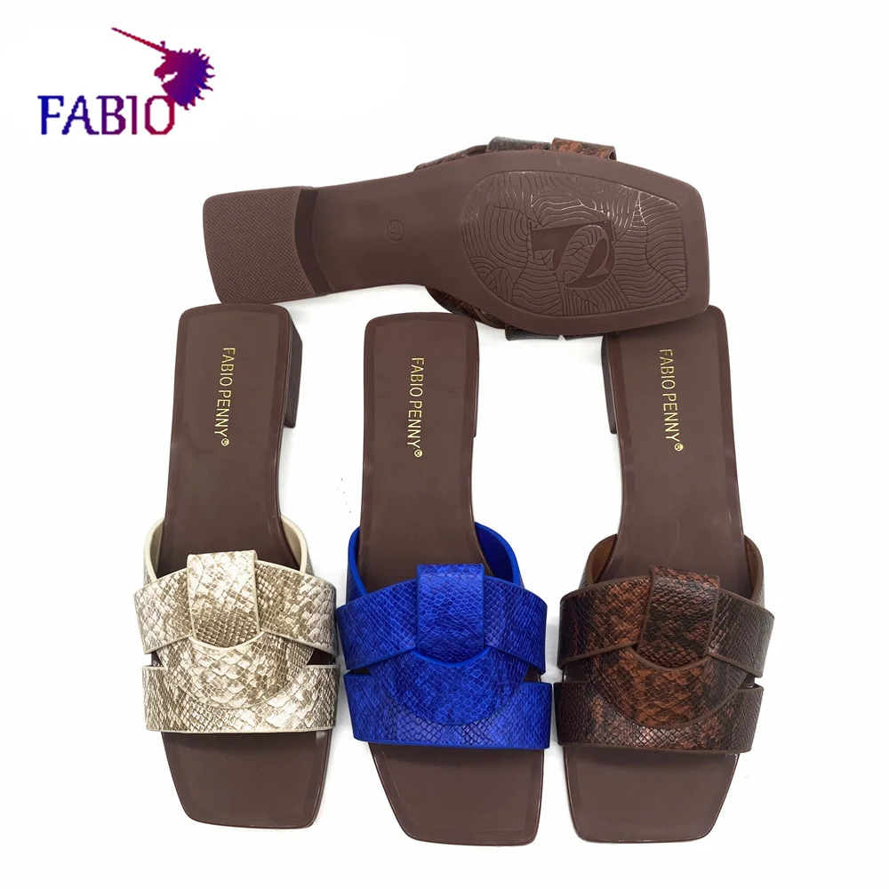 Летние тапочки с мягкой поверхностью на низком каблуке женские для ужина узором