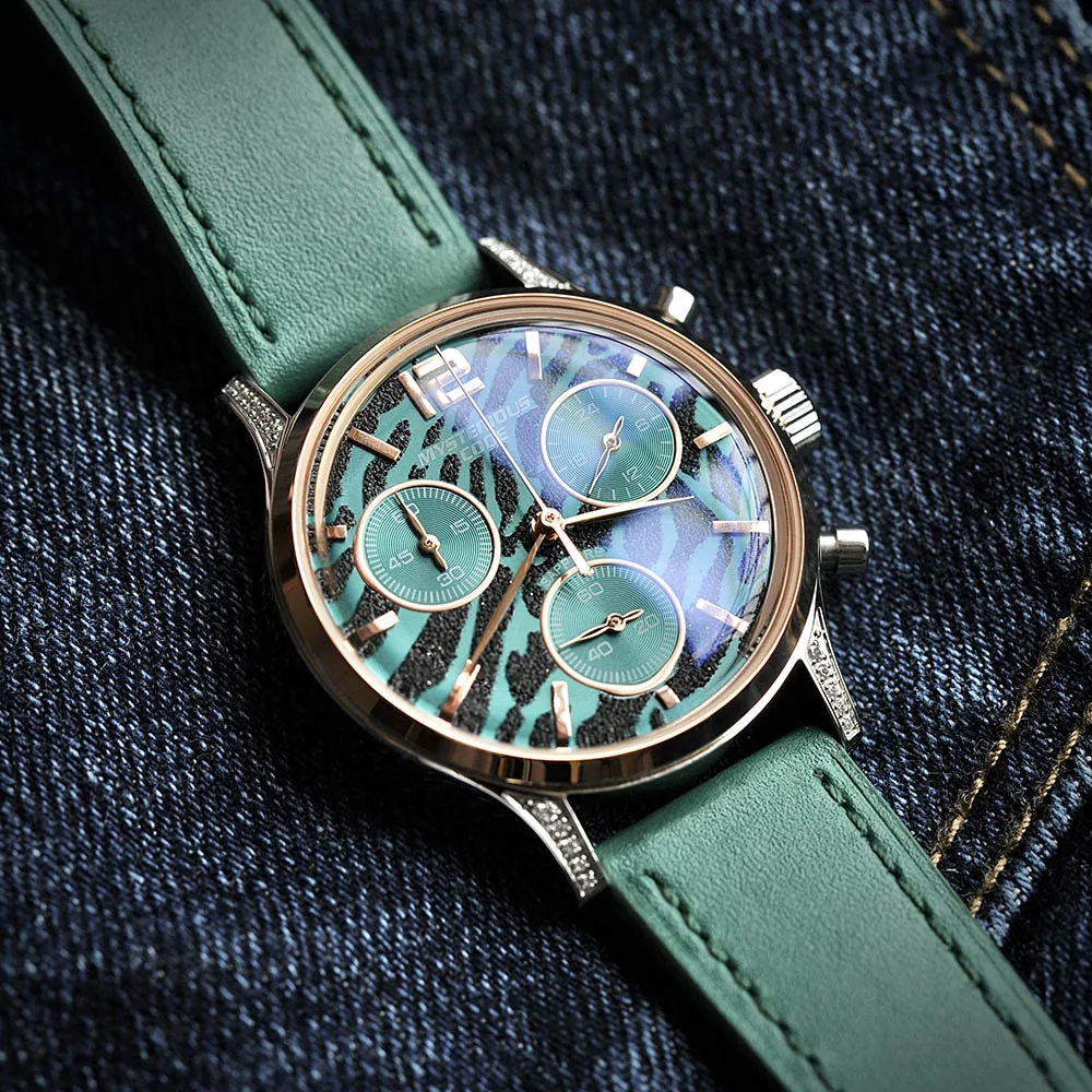 Женские кварцевые часы с хронографом и кожаным ремешком 35 мм