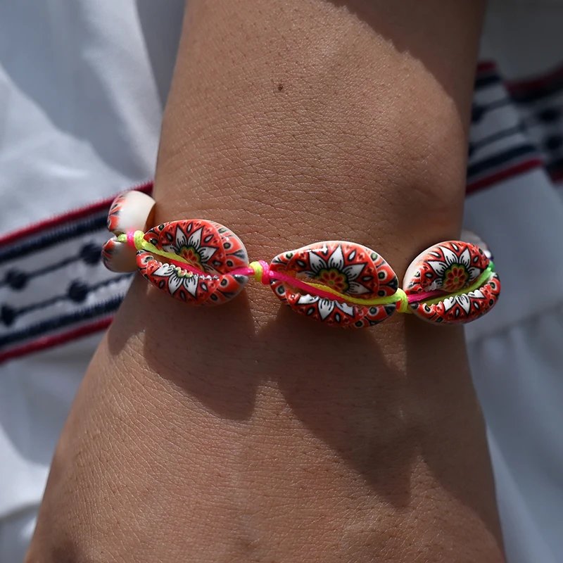 Женский браслет из ракушек Puka летний ручной работы в стиле бохо с узелком и Луной