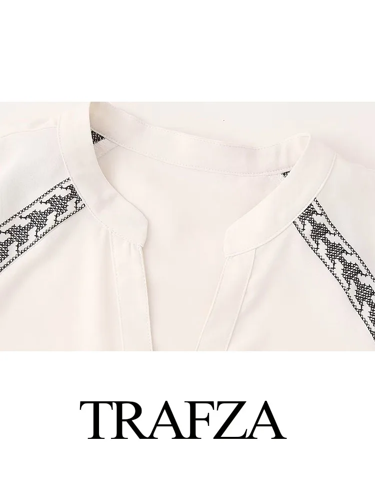 Блузка женская однотонная с V-образным вырезом и рукавами-фонариками