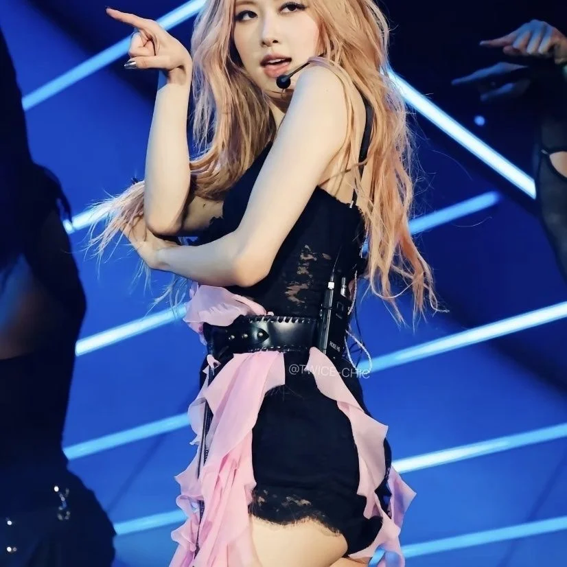 Rose 2023. Rose 2023. Rose 2023. Розэ. Rose 2023.