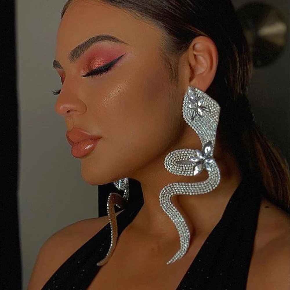 

Hyperbole Snake Earrings Luxury Women Exaggerated Accessories Crystal Rhinestone Long Tassel Dangle Earrings Jewelry Nightclub