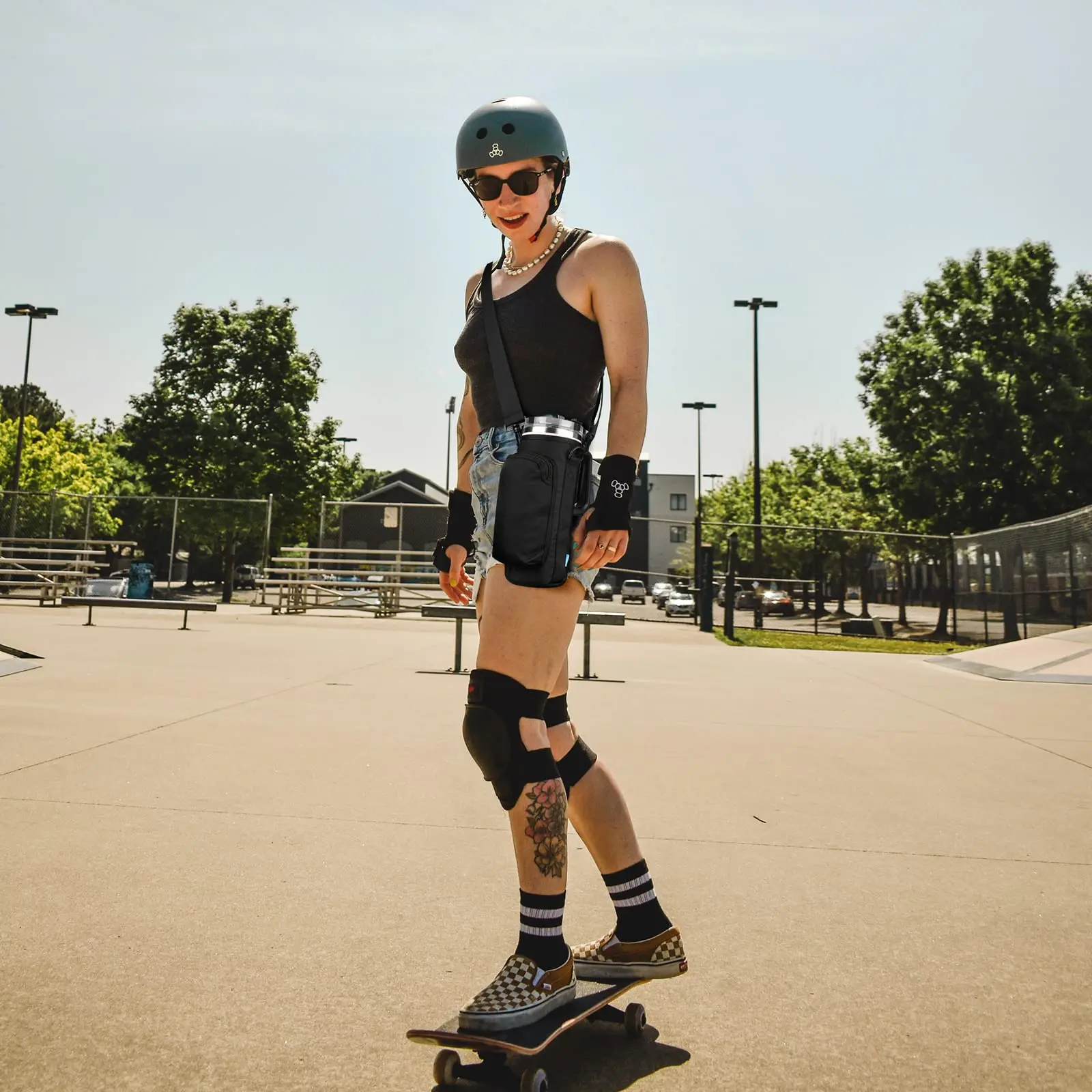 Держатель для бутылки с карманом телефона простой современный стакан Stanley